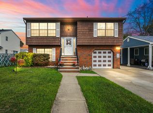 822 S Concourse, Keyport, NJ 07735