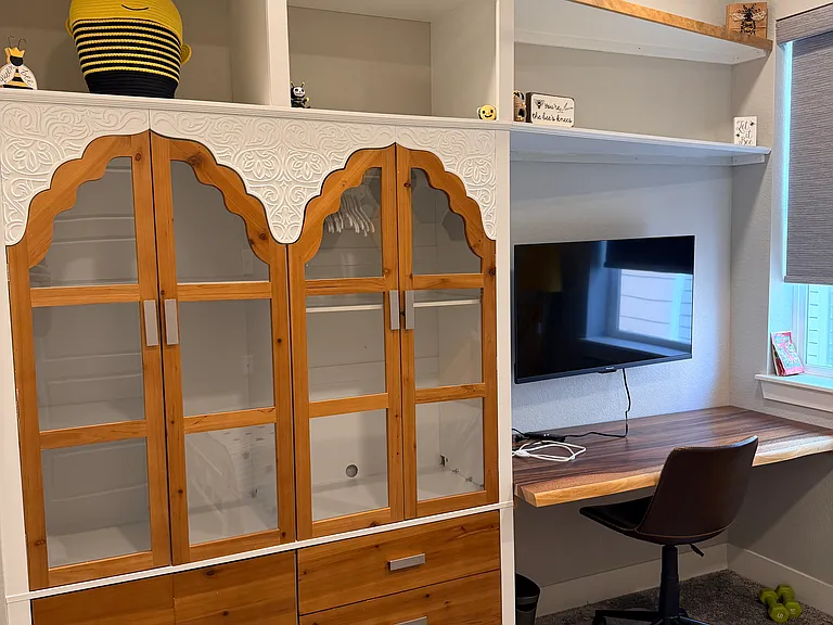 Twin Bedroom Shelving and Desks