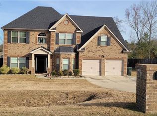 1 Sugar Loaf Ln, Fort Mitchell, AL 36856