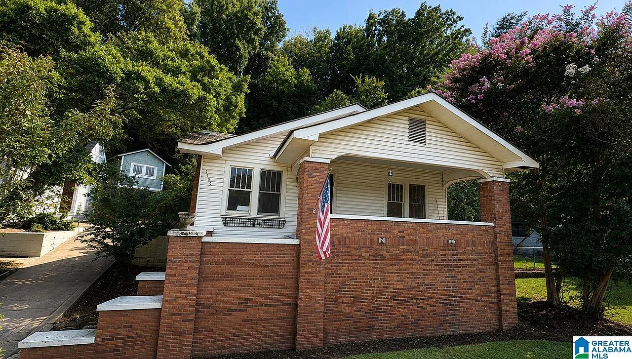 3 bed, 1.0 bath, $1,750 — Photo 1