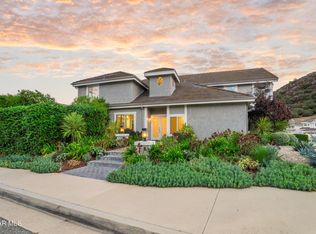 5692 Walnut Ridge Dr, Agoura Hills, CA 91301