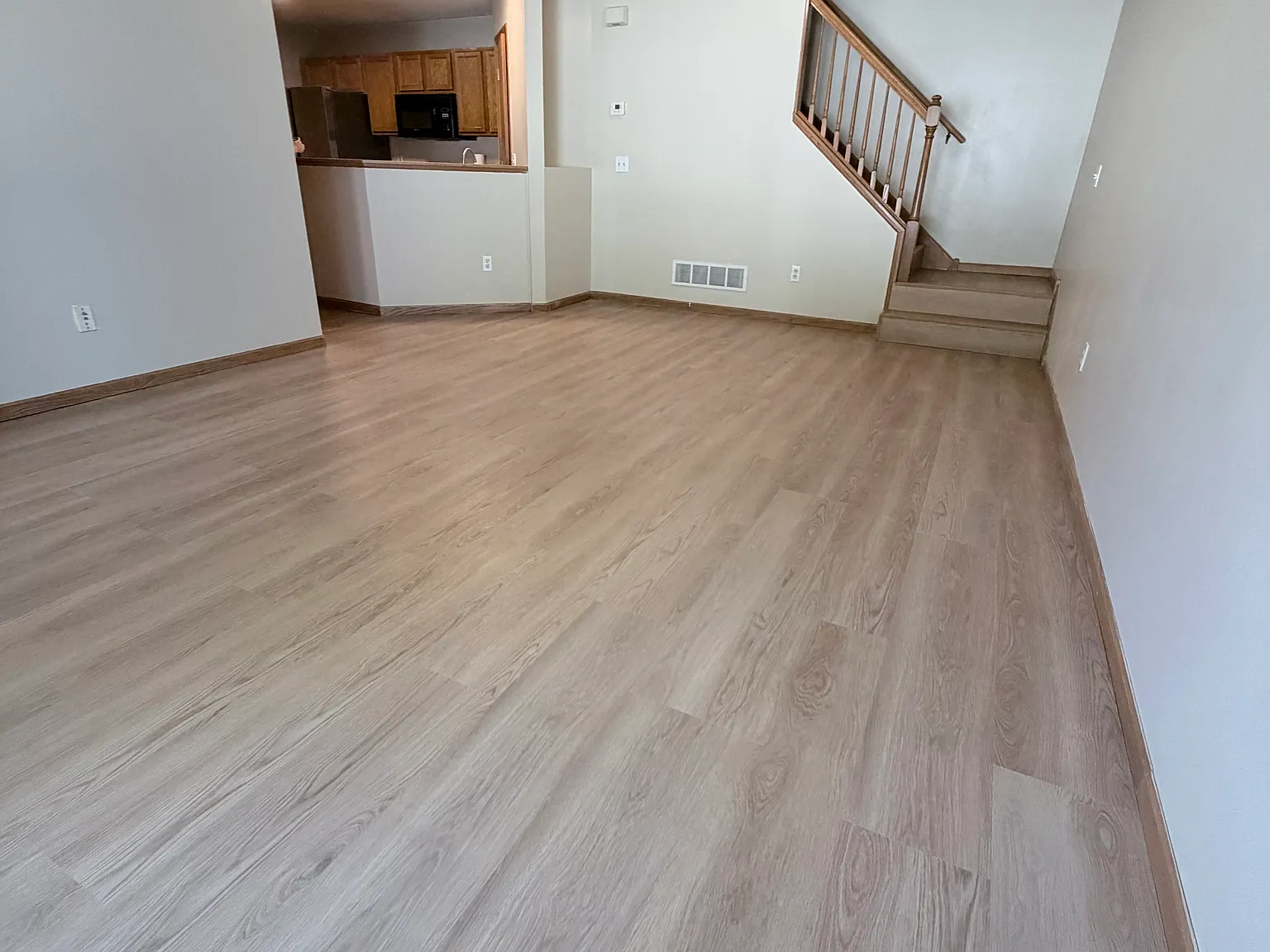 3 bed, 1346 sqft, $2,200 — Photo 3