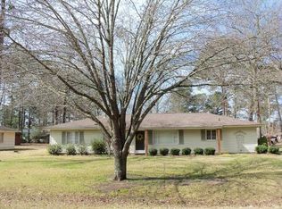 691 Roosevelt St, Forest, MS 39074