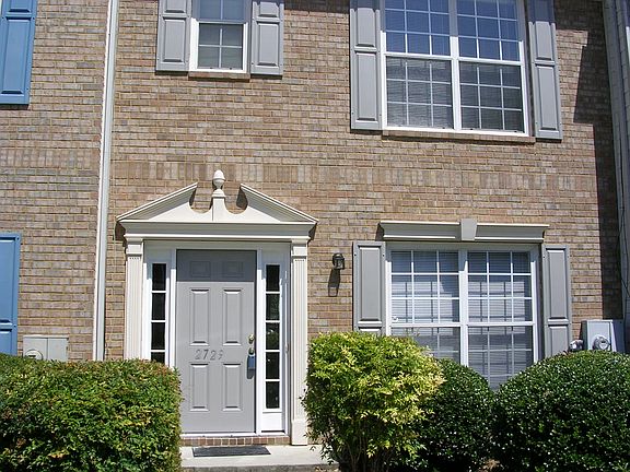 2nd image of 2729 Parkway Trl #2729