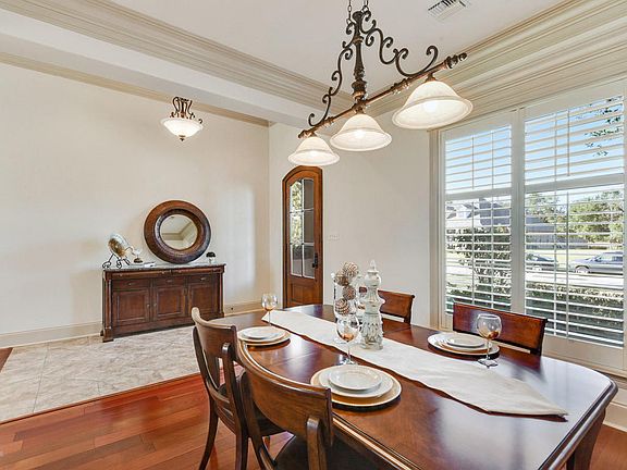 5th image of 202 Grandview Terrace Dr