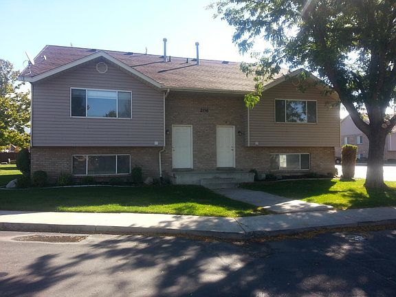 Condo on the Right is available. I will be taking pictures of this lovely, newly remodeled 2 bedroom condo tomorrow and put them on Zillow. Vacant and easy to show. Please call/text me to see inside.