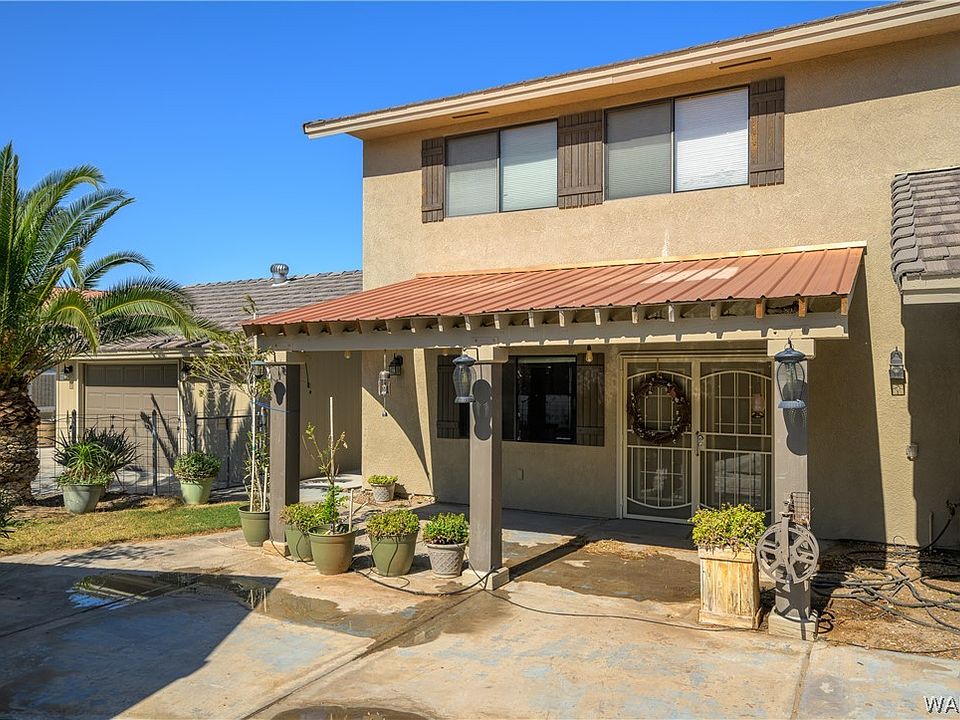 1st image of 1450 Luna Lane