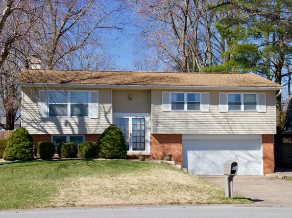 114 N Parrish Ln, Carbondale, IL 62901