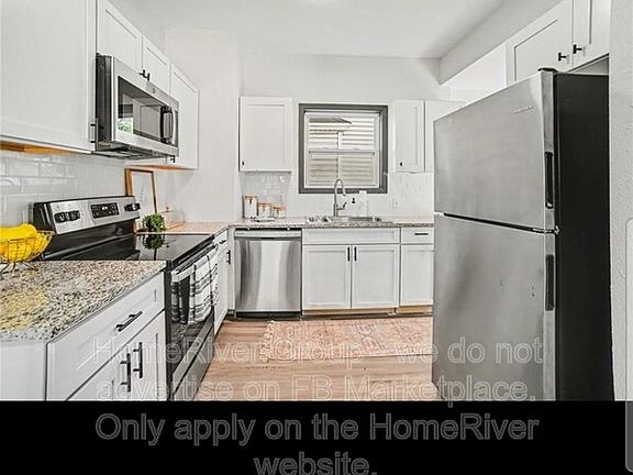 3rd image of 5243 Lyon Ave