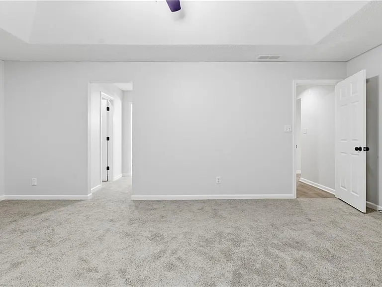 2110 Meadow View Ct — Photo 27