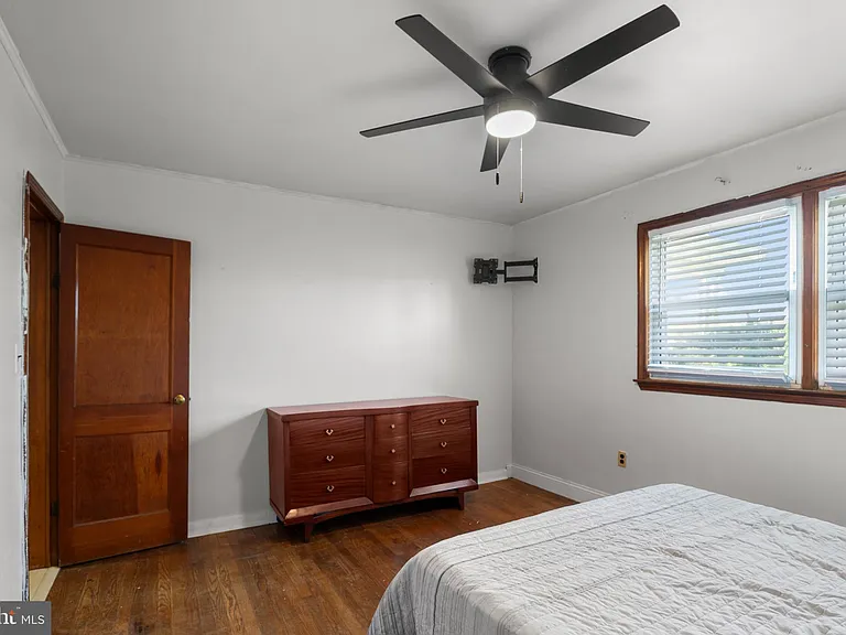 15605 Hanover Pike — Photo 12