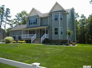 4 Tsmis Ct, Ridge, NY 11961