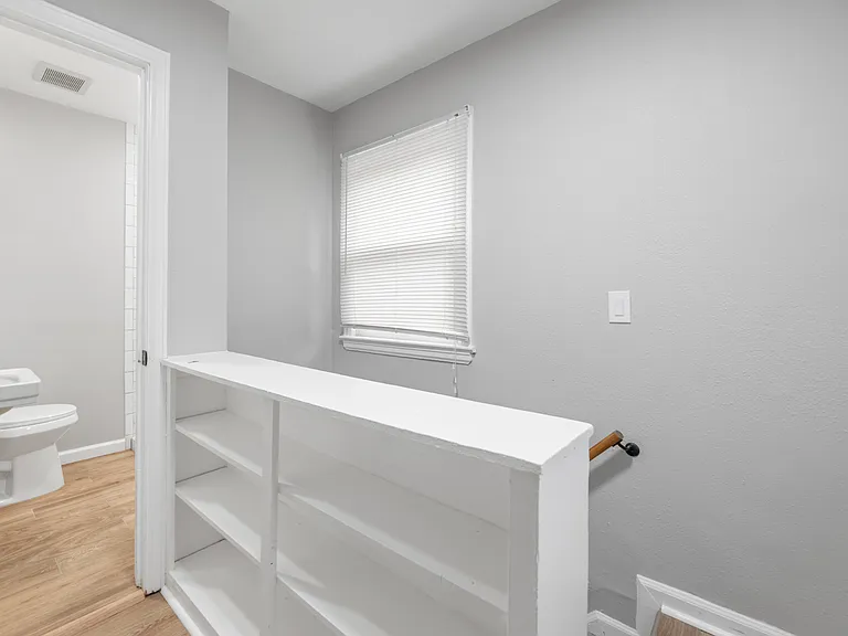 119 S Custer Ave — Photo 11