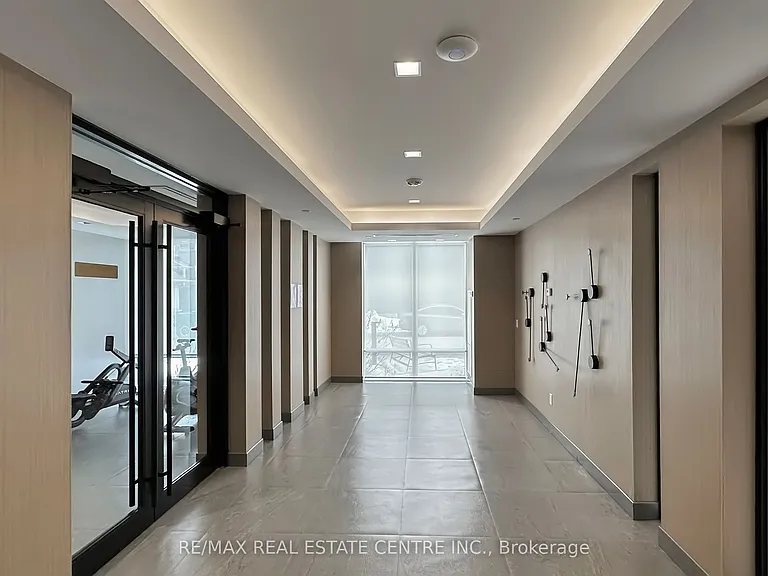 1010 Dundas St E #Penthouse 17 — Photo 35
