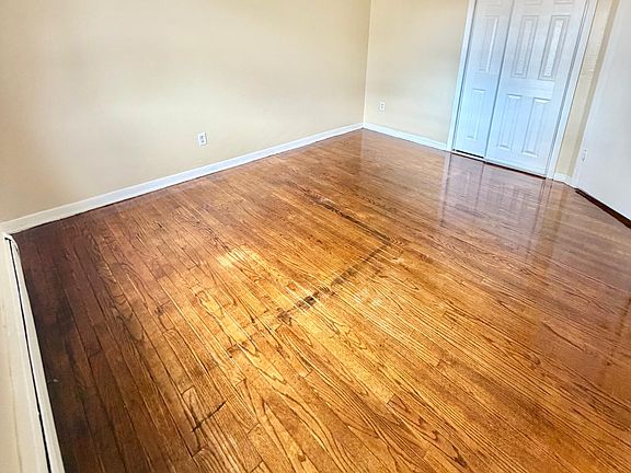 4th image of 960 1st Ave #4