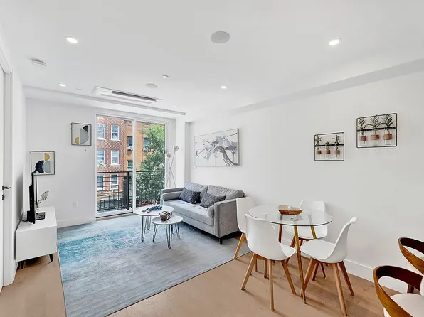 156 Tompkins Ave #2F, Brooklyn, NY 11206