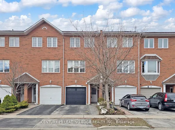 38 Rumi Cres, Toronto, ON M4A 2X6