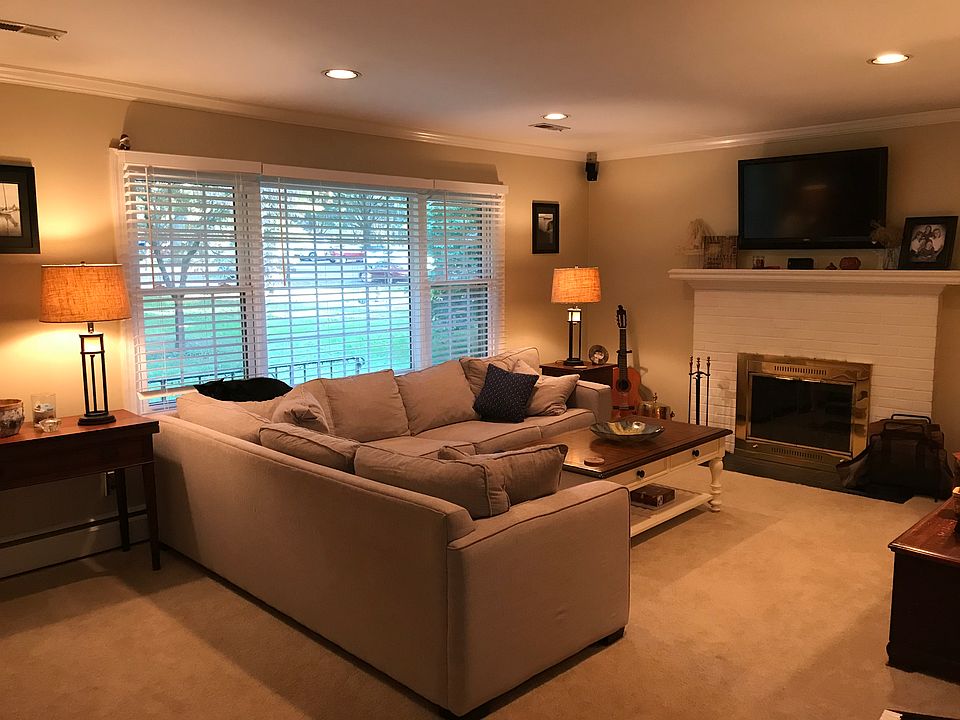2nd image of 400 Chestnut Ave