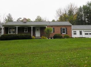 205 Meeker Rd, Vestal, NY 13850