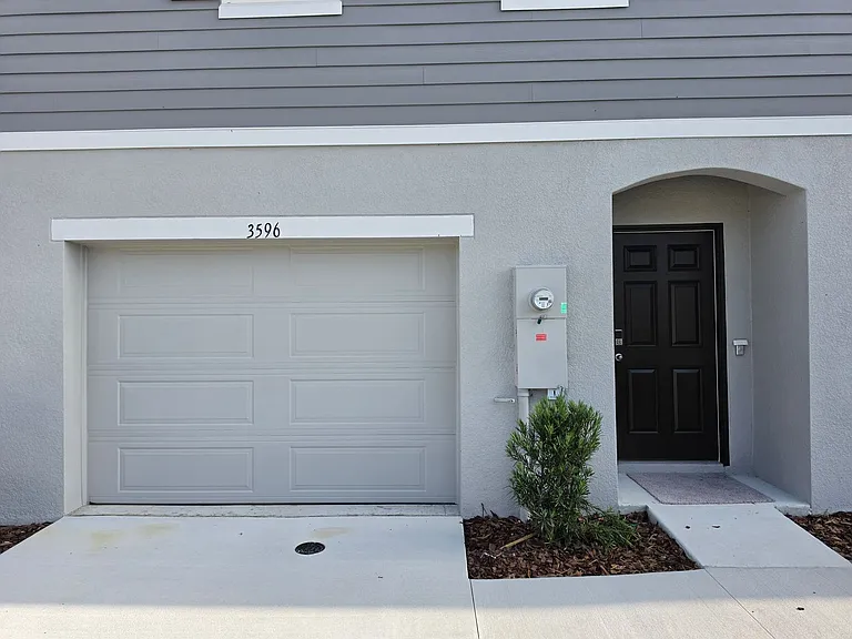 3596 Summit View Way — Photo 1