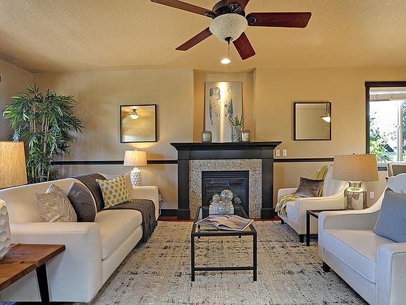 Living Room with gas fireplace