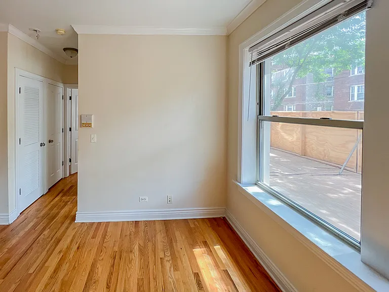 1214 1/2 W Waveland Ave #1 — Photo 11