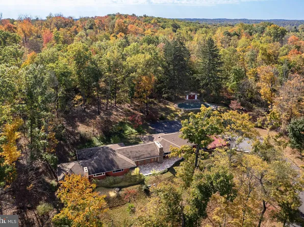 43 Fiddlers Creek Rd, Titusville, NJ 08560