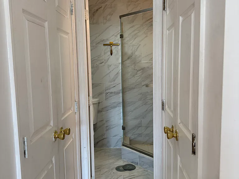 3186 Baisley Ave #1 — Photo 10