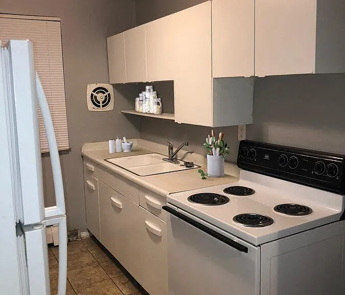 4852 Yarmouth Pl #4 — Photo 6