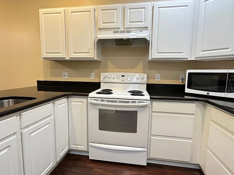 5555 Woodruff Shore Dr — Photo 13