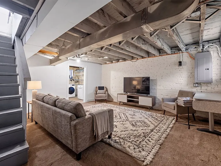 759 Harvard St NW — Photo 24
