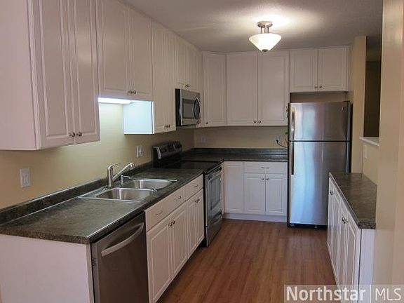 3rd image of 13637 Knox Dr