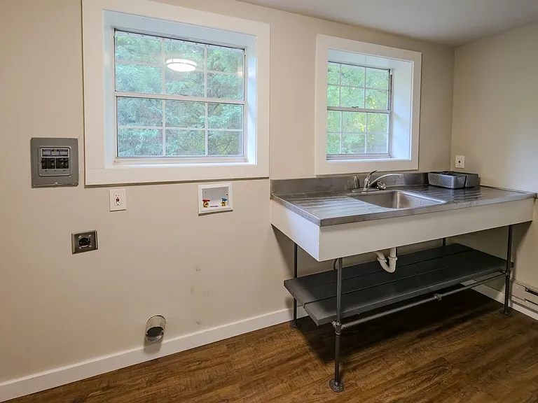 431 East Dr — Photo 30