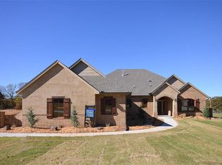 799 Fox Dr, Choctaw, OK 73020