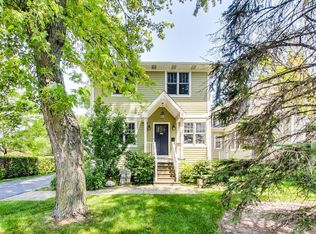 1565 Winnetka Ave, Northfield, IL 60093