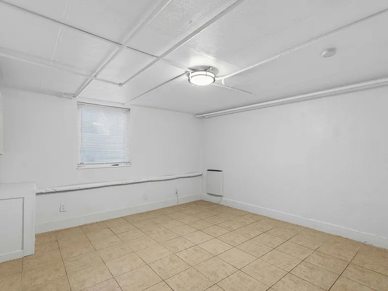 2736 Madison Ave — Photo 14