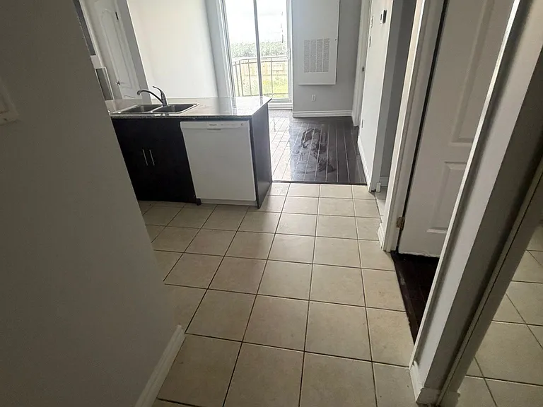 7405 Goreway Dr #718 — Photo 1