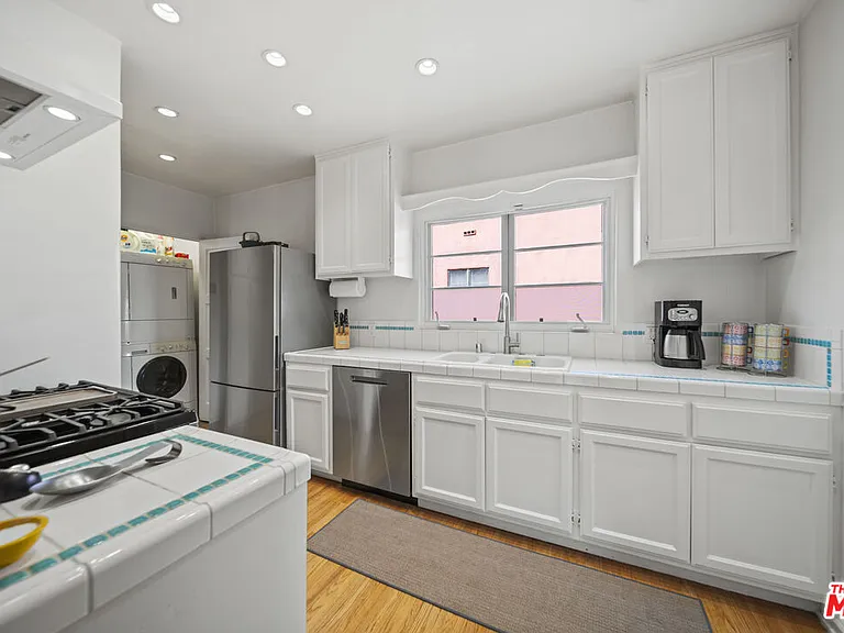 837 N Harper Ave — Photo 10