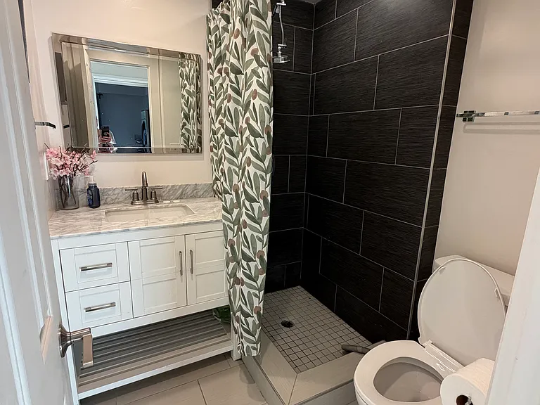 2341 Oak Park Rd #1/2 — Photo 8