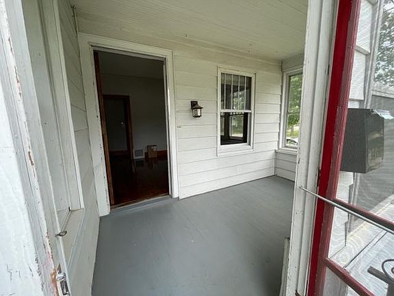 Screened in front porch