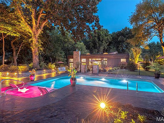 5th image of 3732 Runnymede Dr
