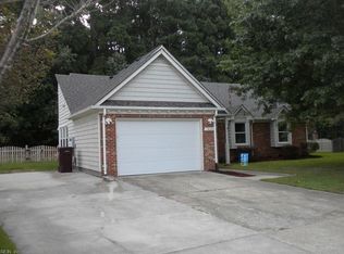 1424 New Mill Dr, Chesapeake, VA 23322