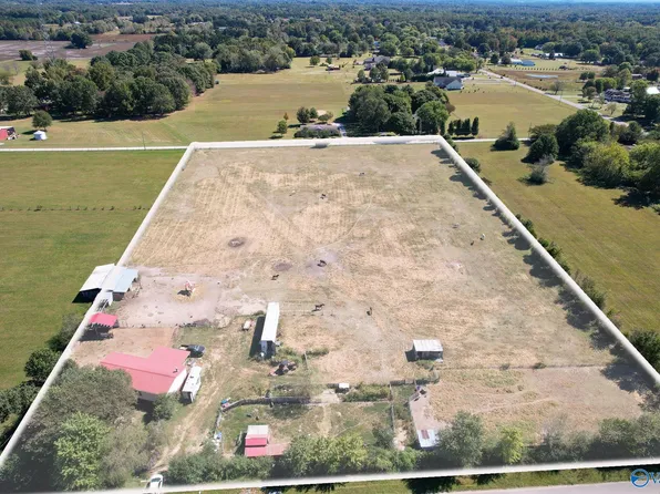 161 Jana Dr, Hazel Green, AL 35750