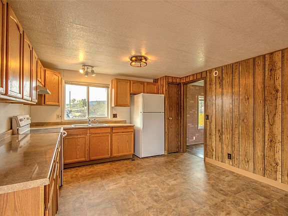 4th image of 107 Flaherty St