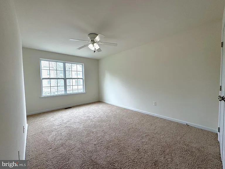 3639 Glouster Dr — Photo 20