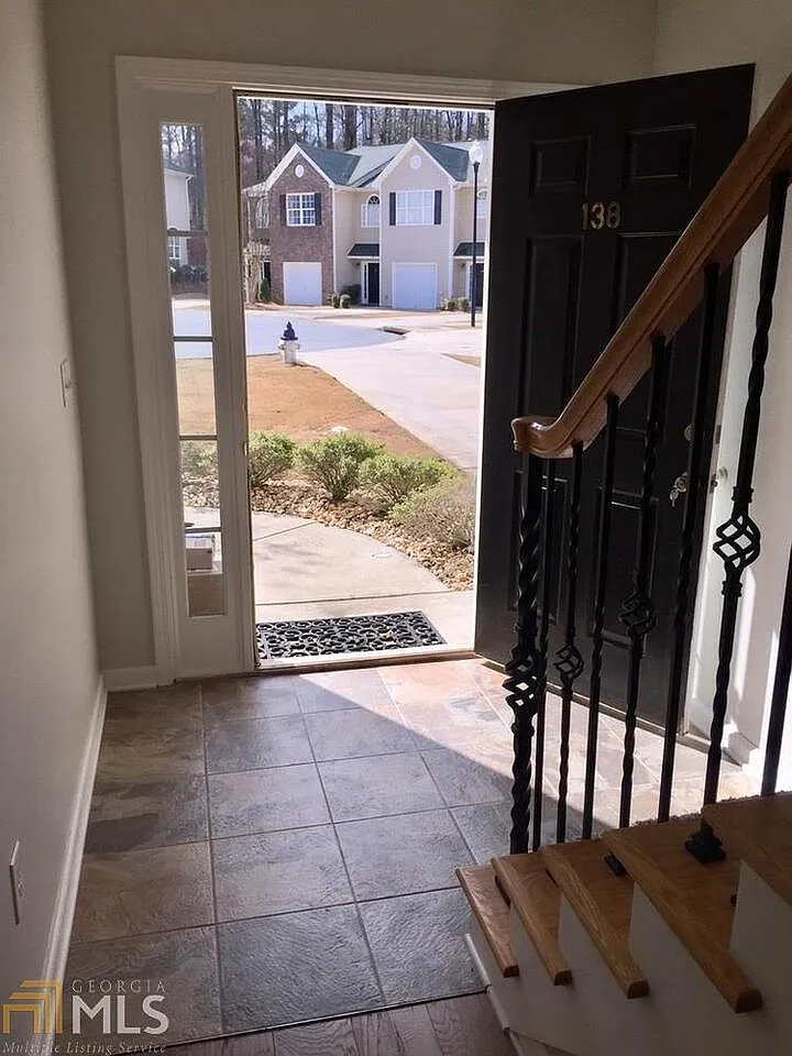 2 bed, 1445 sqft, $1,400 — Photo 2