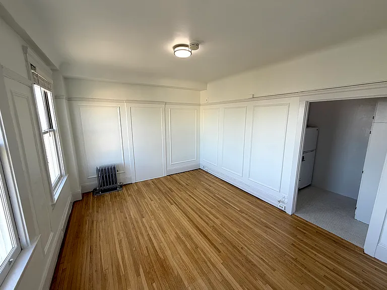 2480 Washington Street — Photo 5