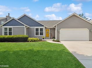 2110 Savannah Rd, Elgin, IL 60123