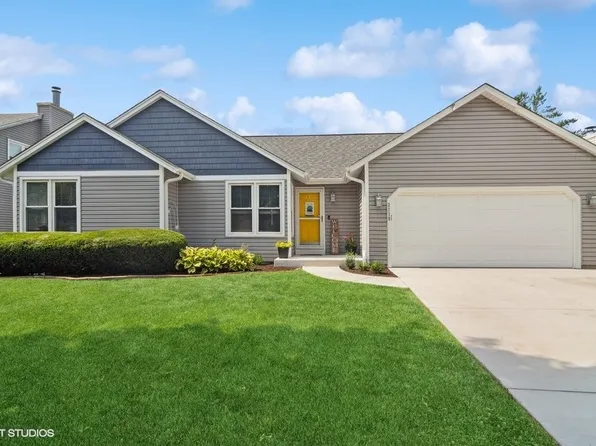 2110 Savannah Rd, Elgin, IL 60123