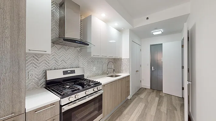 Rented by Bond New York | media 5